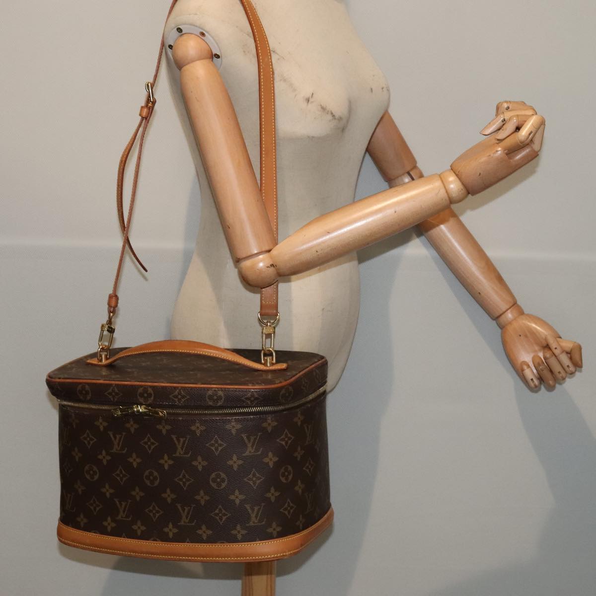 LOUIS VUITTON Monogram Nice Hand Bag M47280 LV 78570