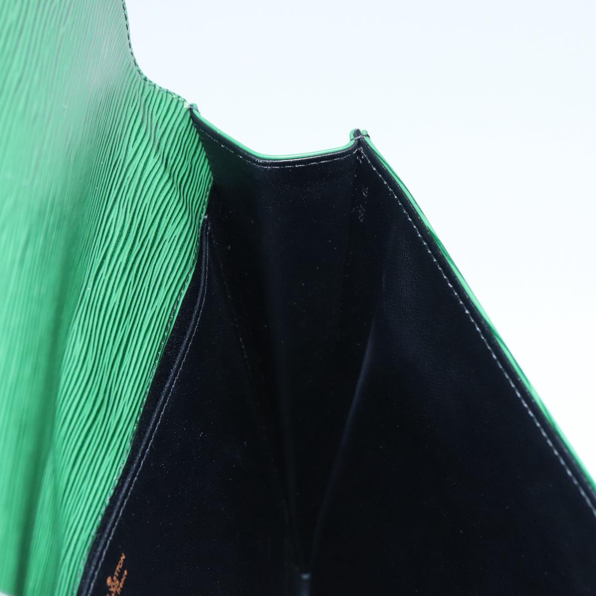 LOUIS VUITTON Epi Jena Clutch Bag Green M52724 LV 78574