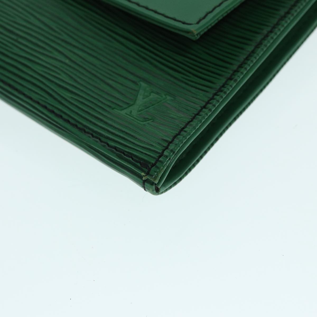 LOUIS VUITTON Epi Jena Clutch Bag Green M52724 LV 78574