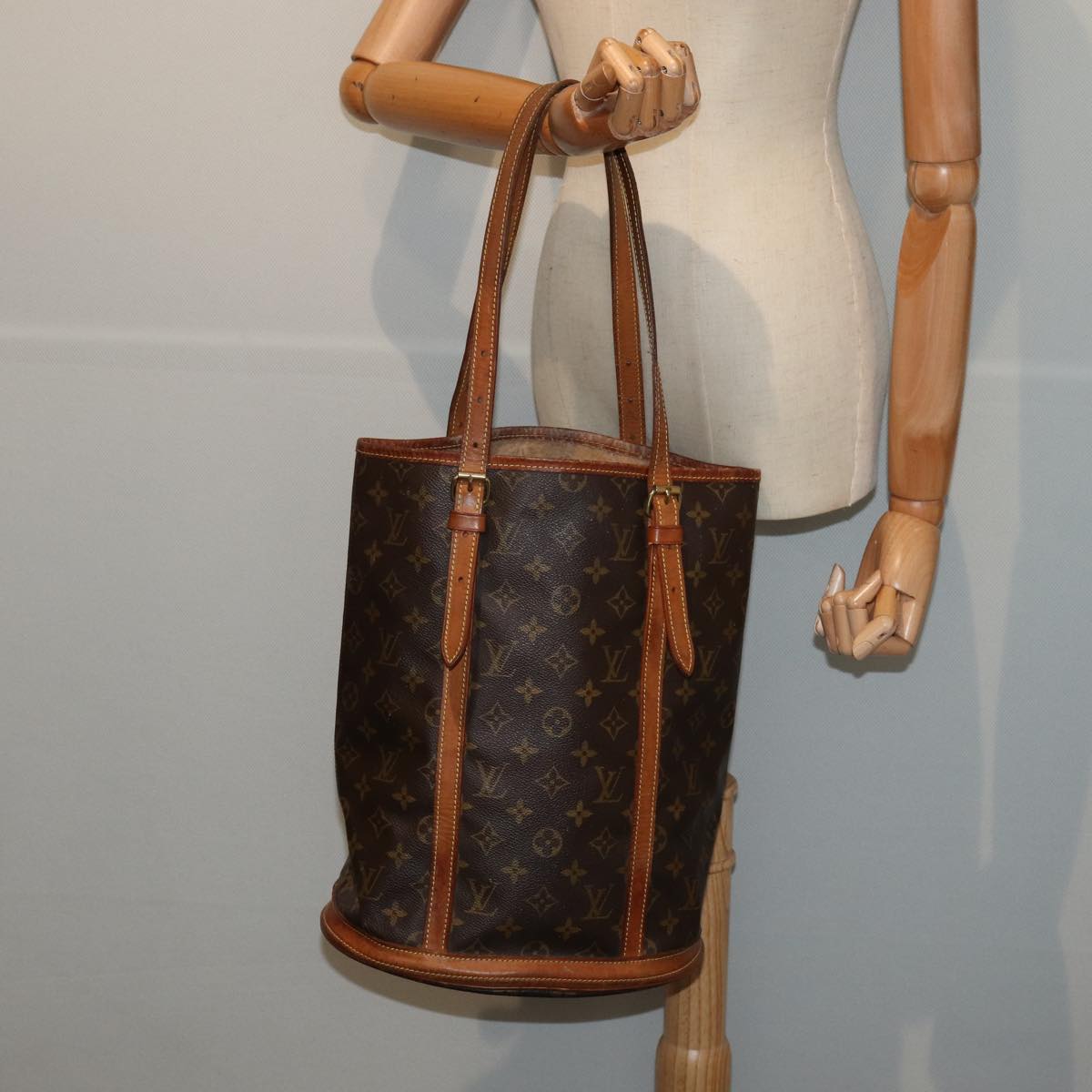 LOUIS VUITTON Monogram Bucket GM Shoulder Bag M42236 LV 78587