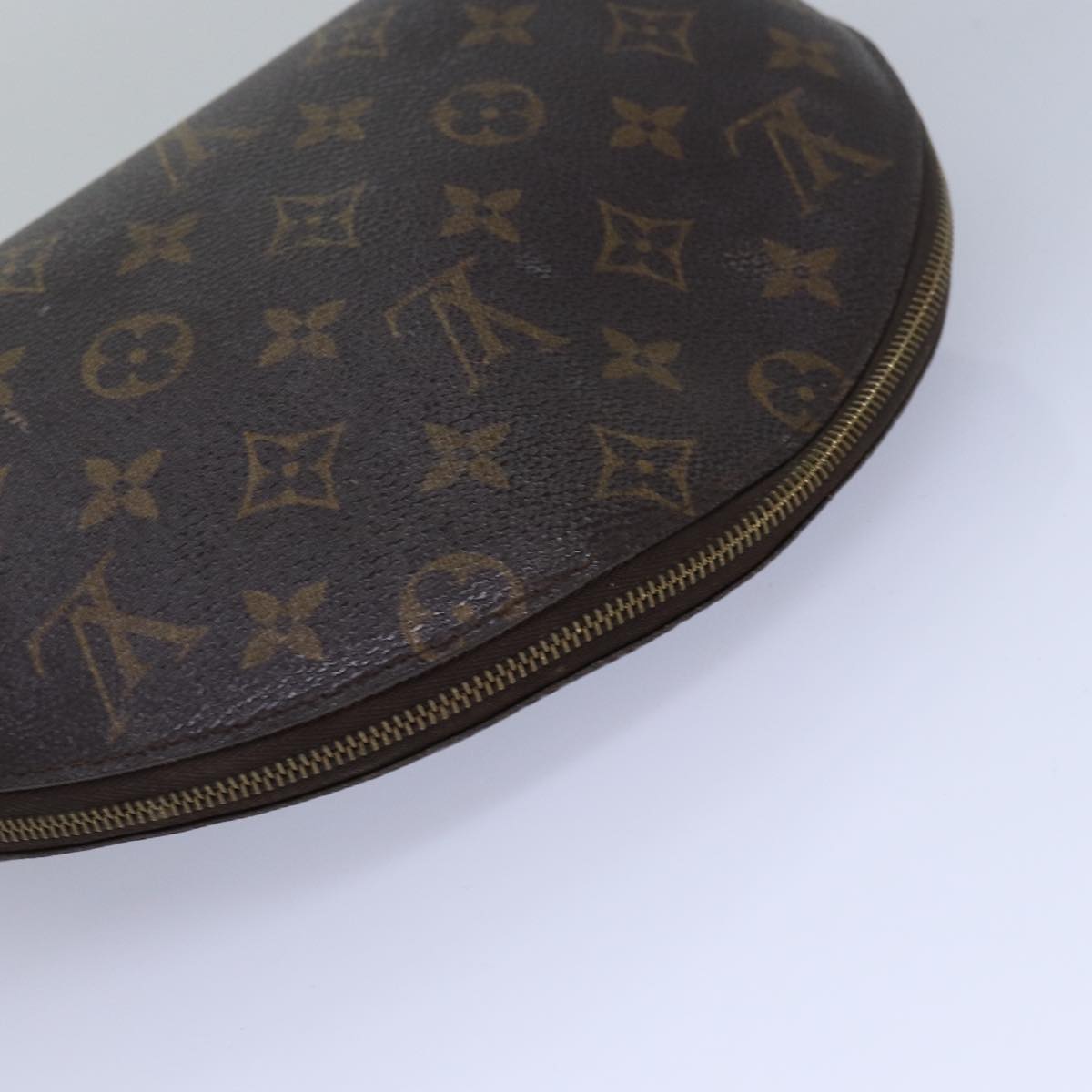 LOUIS VUITTON Monogram Trousse Demi Ronde Cosmetic Pouch M47520 LV 78650