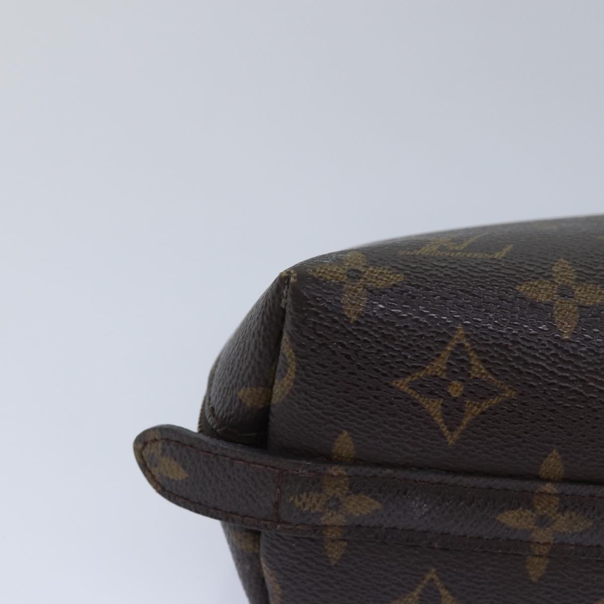 LOUIS VUITTON Monogram Trousse Demi Ronde Cosmetic Pouch M47520 LV 78650