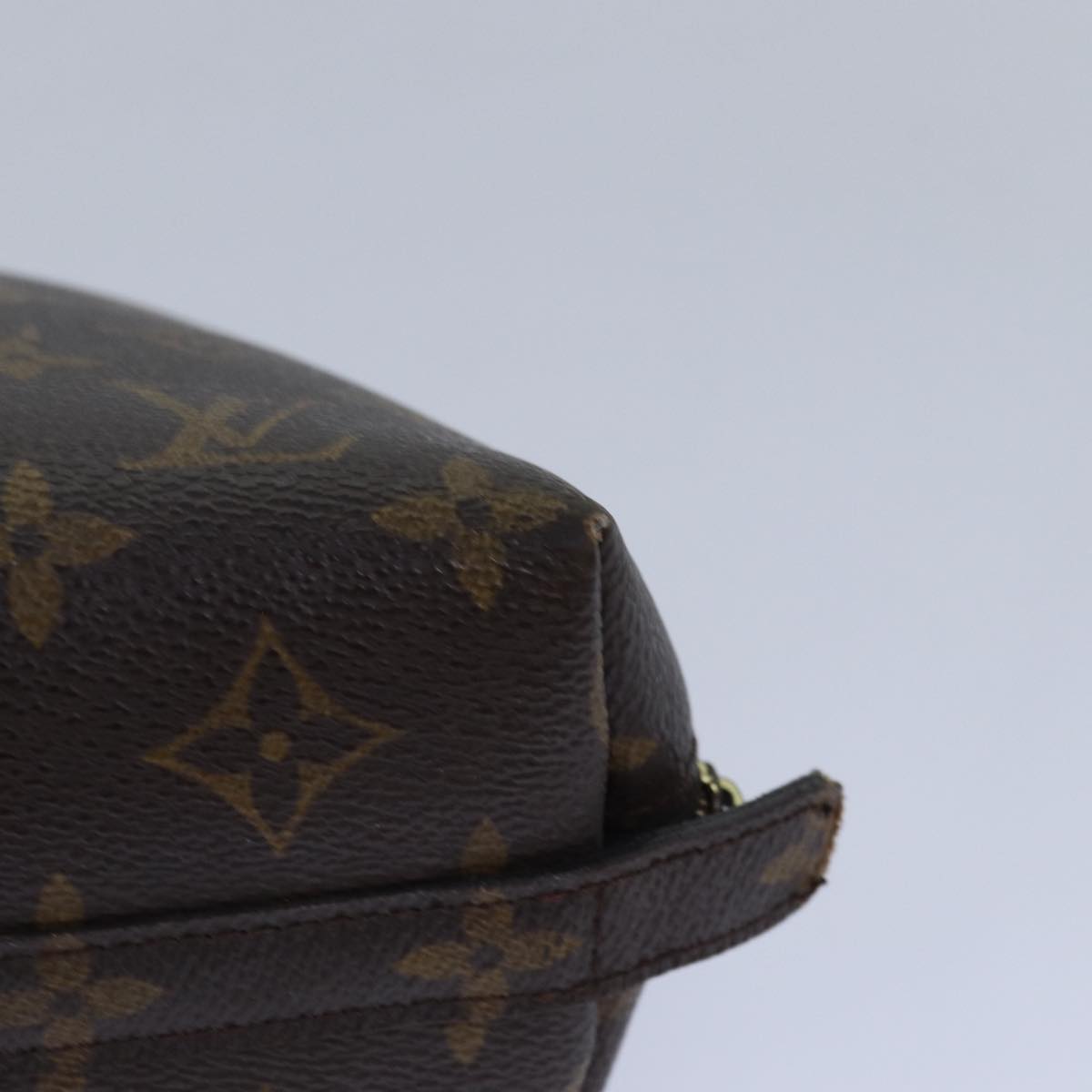 LOUIS VUITTON Monogram Trousse Demi Ronde Cosmetic Pouch M47520 LV 78650