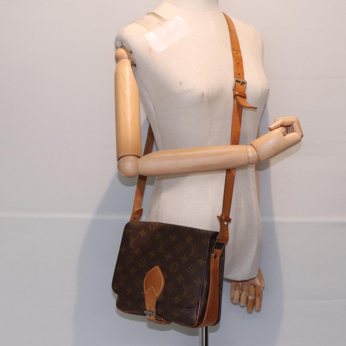 LOUIS VUITTON Monogram Cartouchiere MM Shoulder Bag Vintage M51253 LV 78689