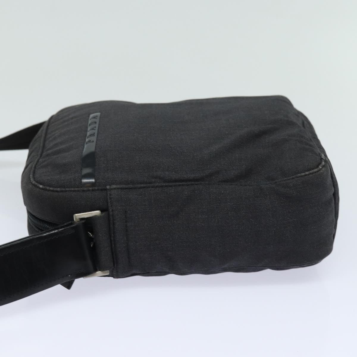 Luxury PradaShoulder Bag Nylon Black 78818