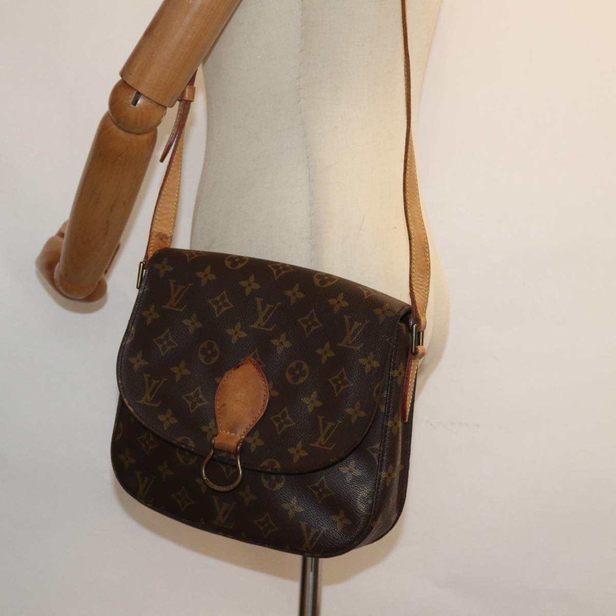 LOUIS VUITTON Monogram Saint Cloud GM Shoulder Bag M51242 LV 78998