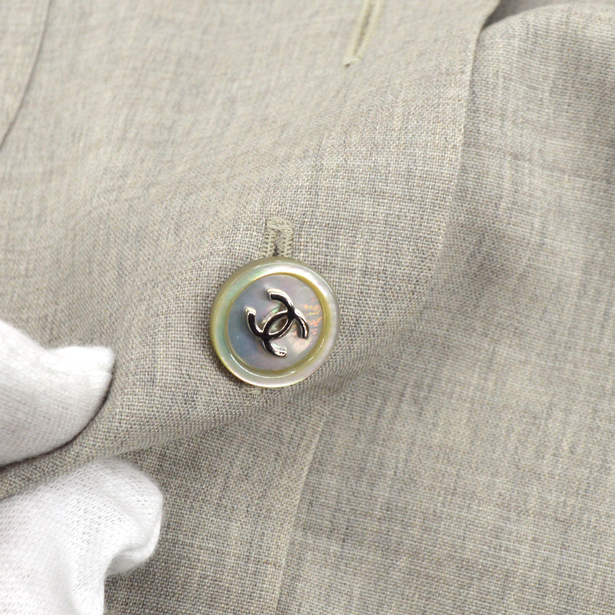 Luxury Chanel 1997 CC-buttons wool shirt #36