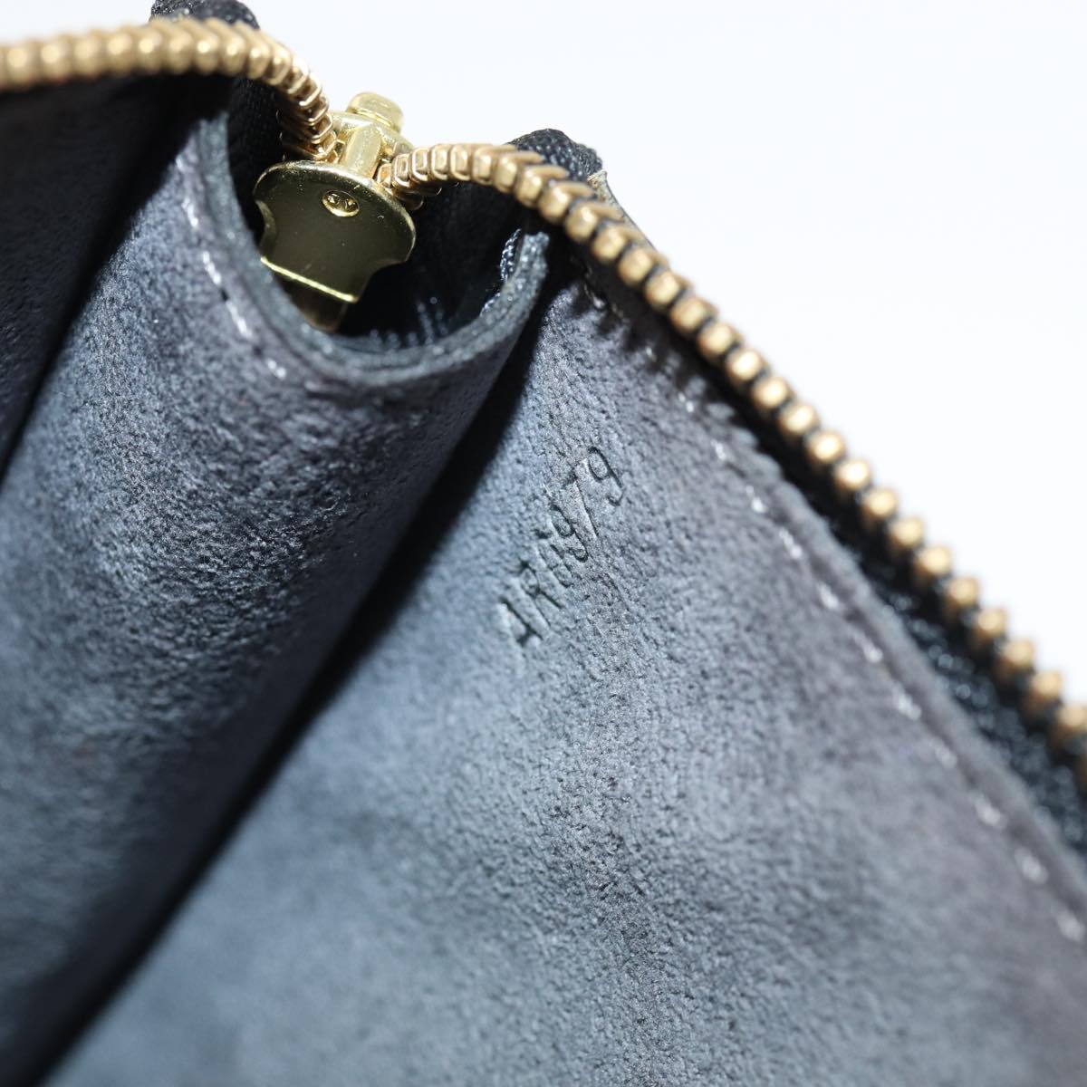 LOUIS VUITTON Epi Pochette Accessoires Pouch Black M52982 LV 79345