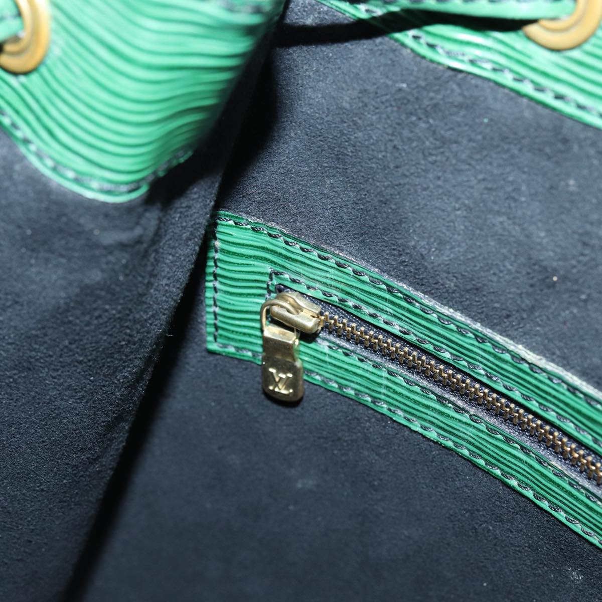 LOUIS VUITTON Epi Noe Shoulder Bag Green M44004 LV 79353