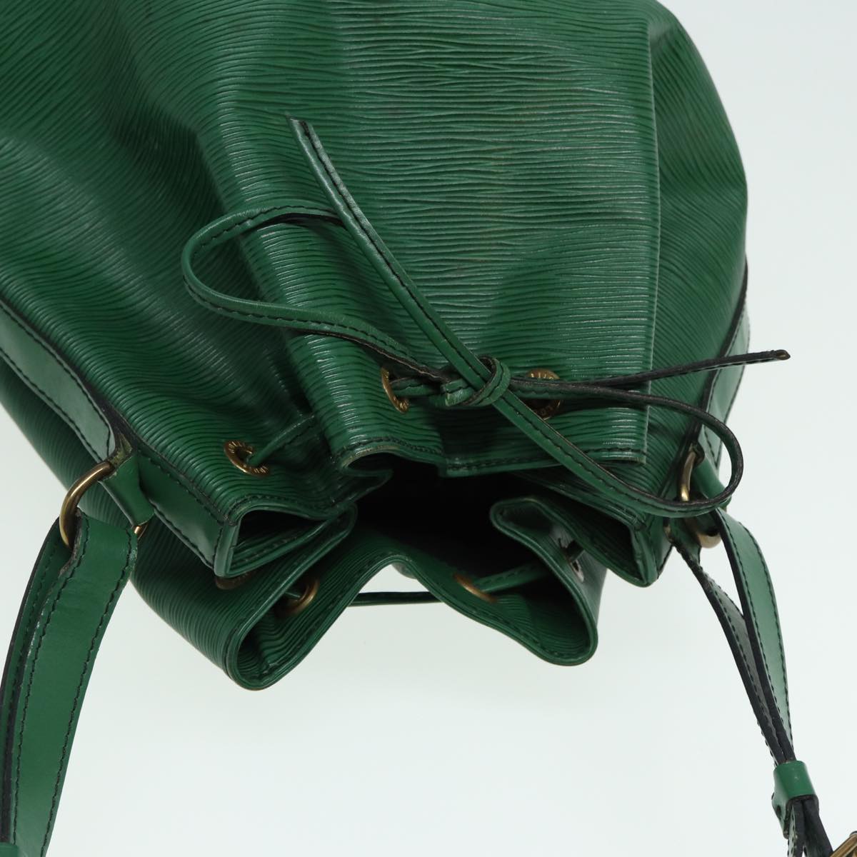 LOUIS VUITTON Epi Noe Shoulder Bag Green M44004 LV 79353