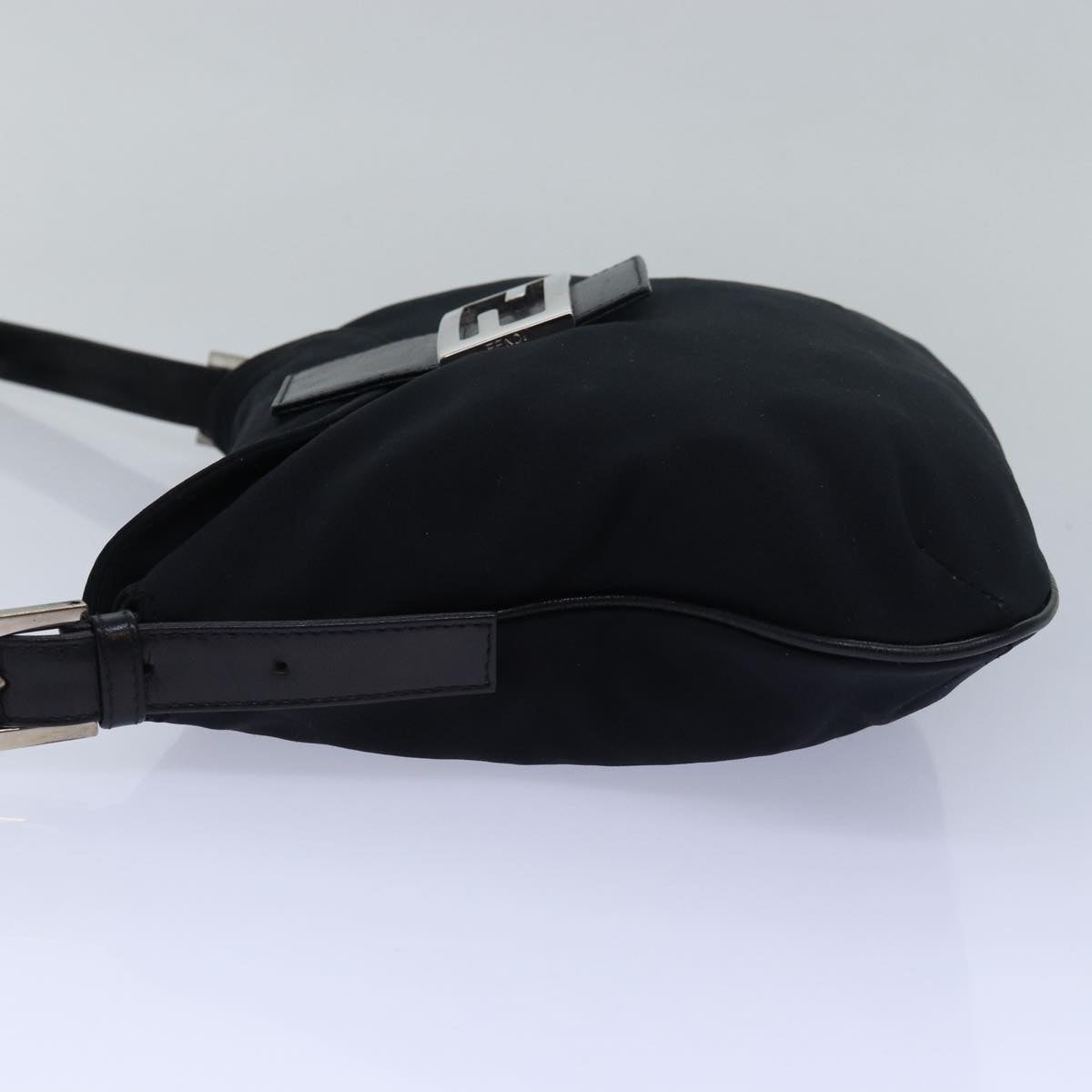 Luxury Fendi Mamma Baguette Shoulder Bag Nylon Black79364
