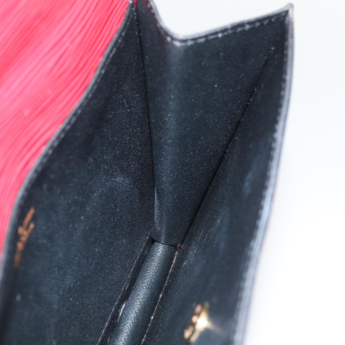 LOUIS VUITTON Epi Montagne 20 Clutch Bag Red LV 79657