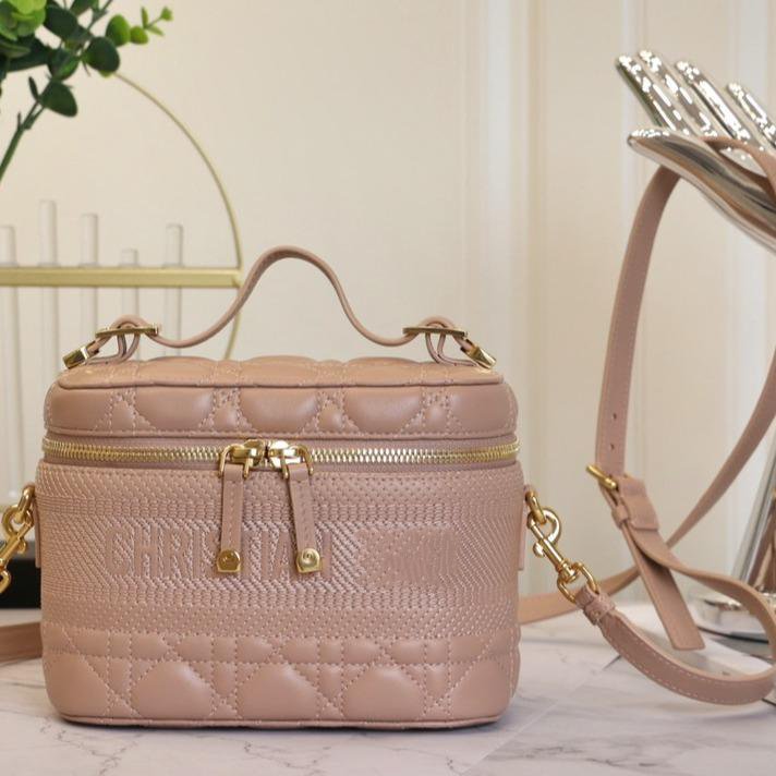 Luxury DiorSMALL TRAVEL VANITY CASE BEIGE LAMBSKIN