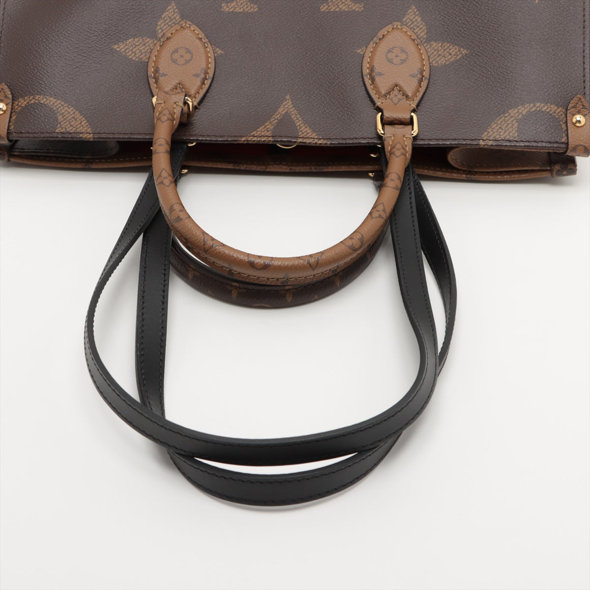Louis Vuitton Monogram Giant Reversee On The Gor MM M45321