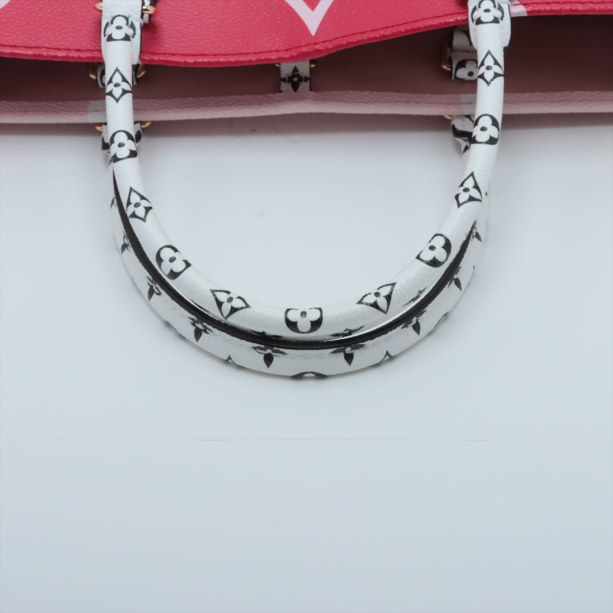 Louis Vuitton Monogram Giant On The Go GM M44569