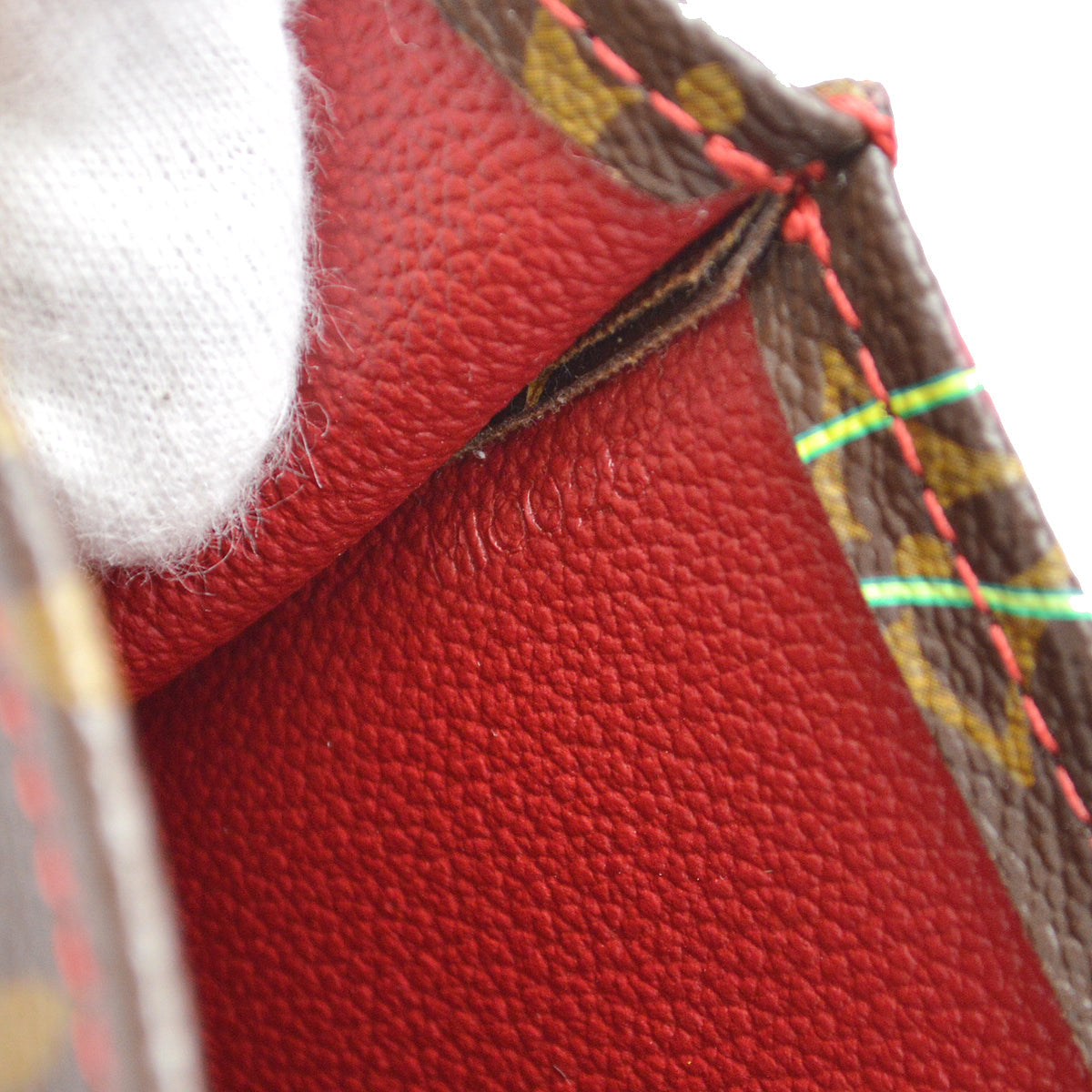 Louis Vuitton 2005 Sac Plat Monogram Cherry M95010