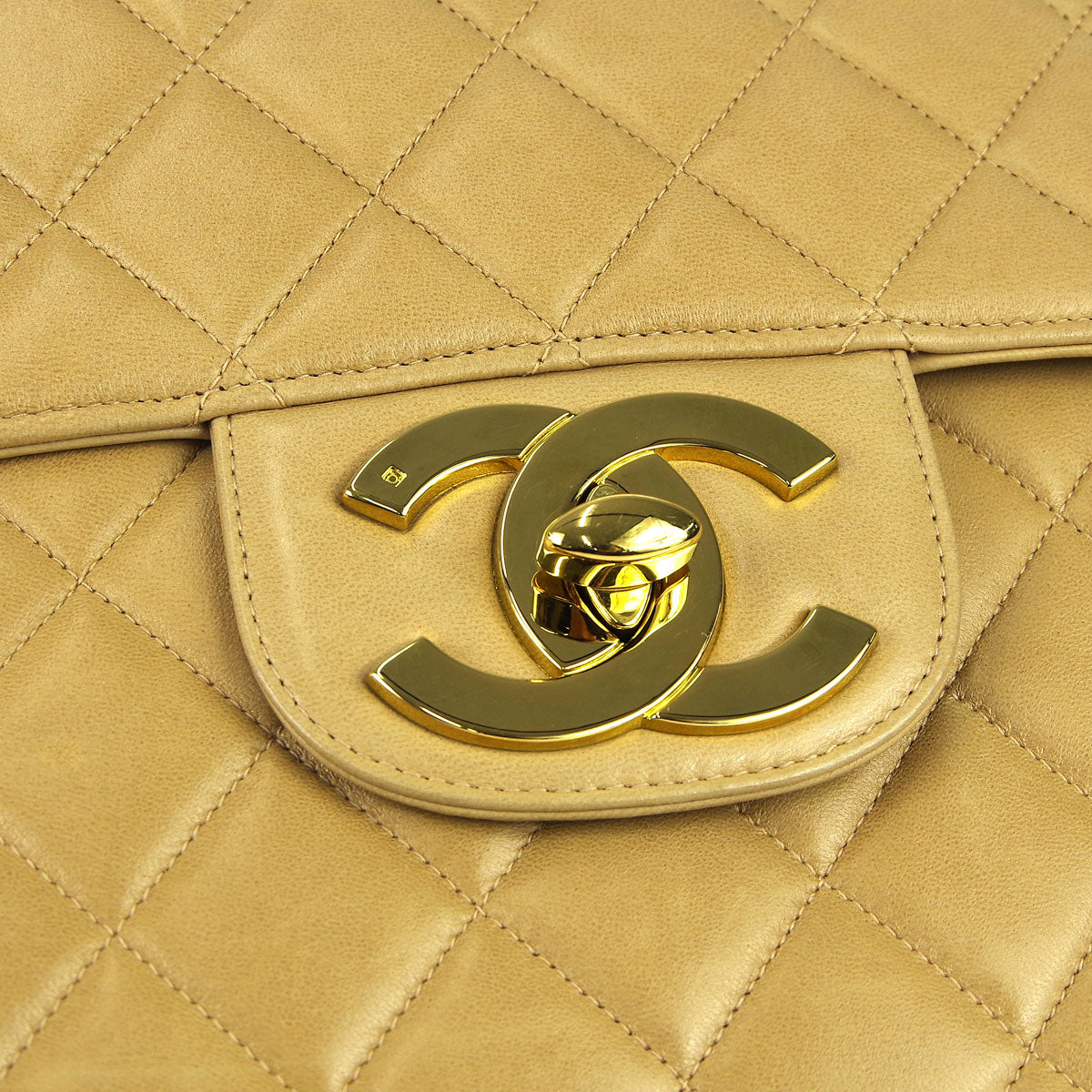 Luxury Chanel 1994-1996 * Classic Flap Jumbo Double Chain Shoulder Bag Beige Lambskin