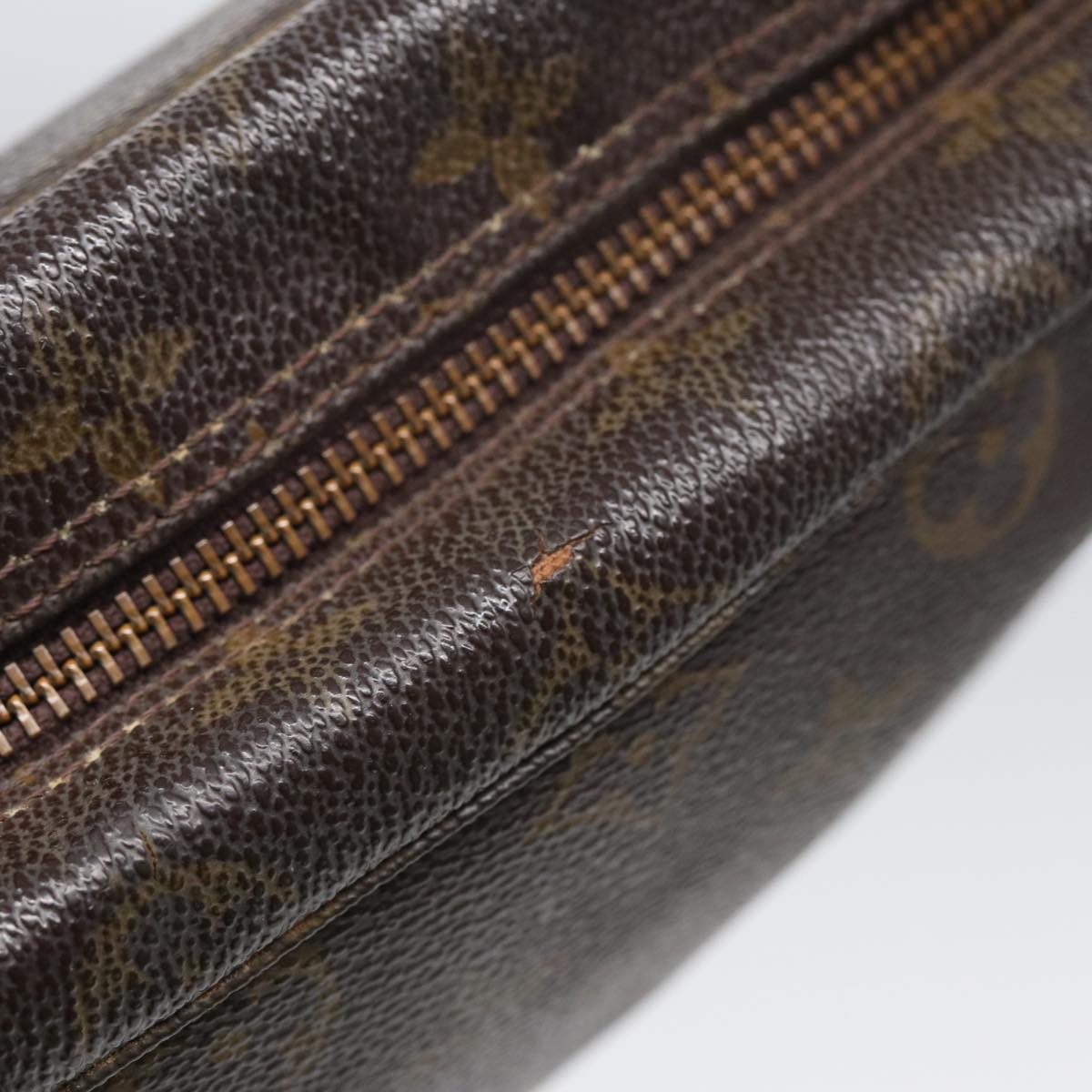 LOUIS VUITTON Monogram Trousse Toilette 28 Clutch Bag M47522 LV 80588