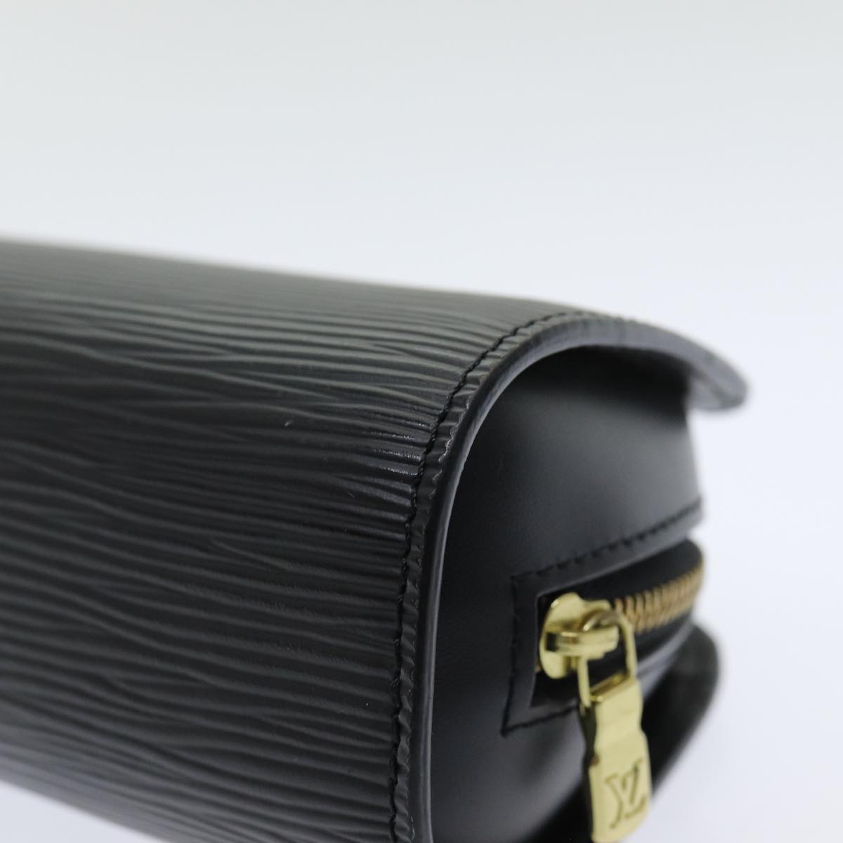LOUIS VUITTON Epi Dauphine PM Pouch Black M48442 LV 80590