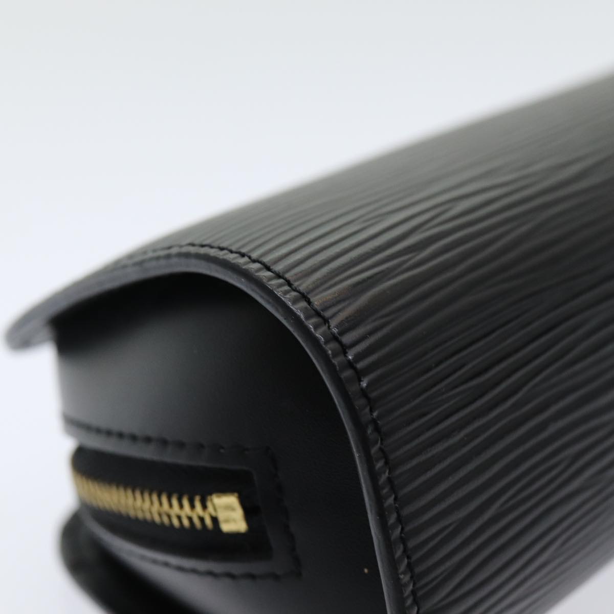 LOUIS VUITTON Epi Dauphine PM Pouch Black M48442 LV 80590