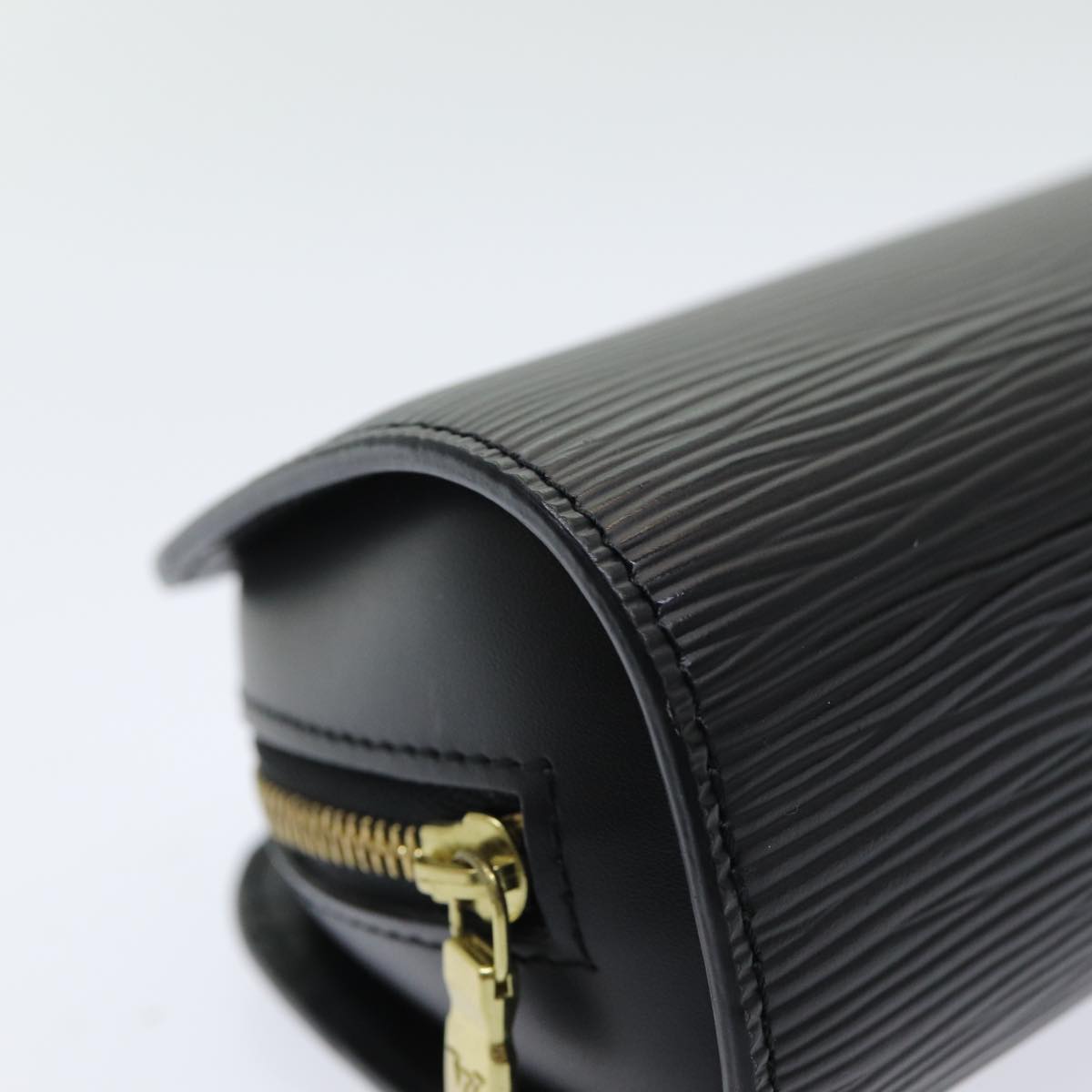 LOUIS VUITTON Epi Dauphine PM Pouch Black M48442 LV 80590