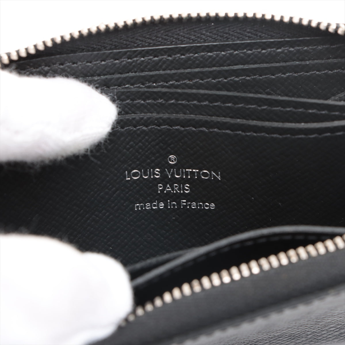 Louis Vuitton Taiga Zippyr Coin Pearce M30511 Noneir Coin Case