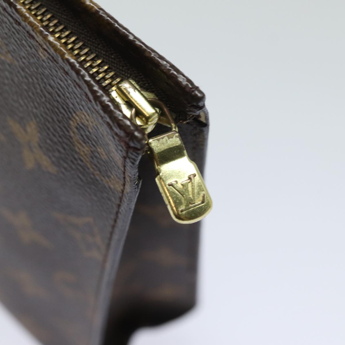 LOUIS VUITTON Monogram Poche Toilette 26 Pouch M47542 LV 81230