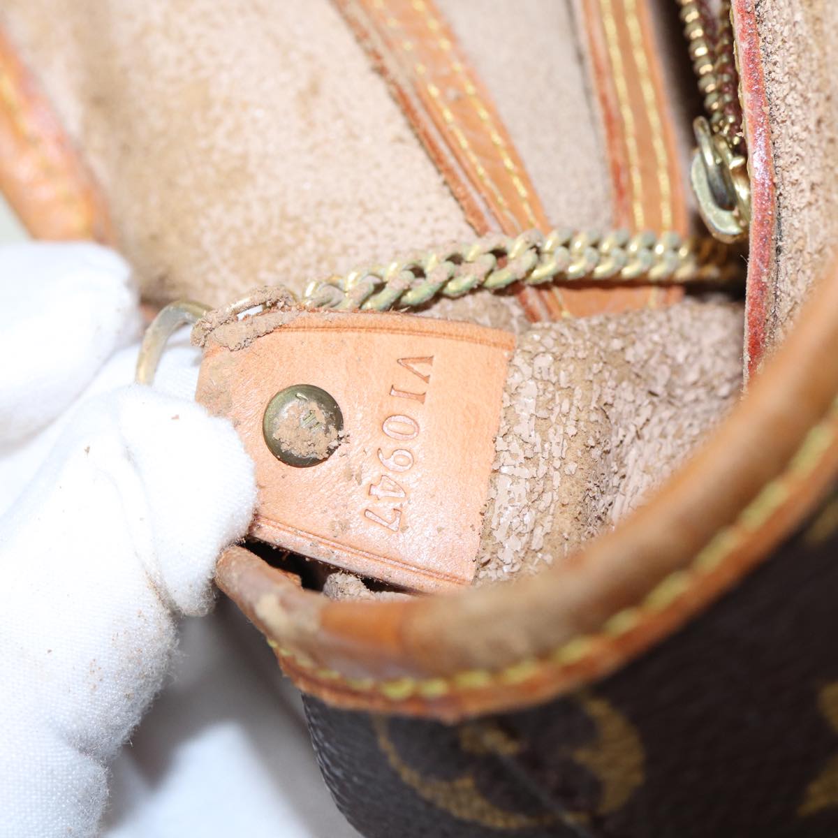 LOUIS VUITTON Monogram Bucket GM Shoulder Bag M42236 LV 81288