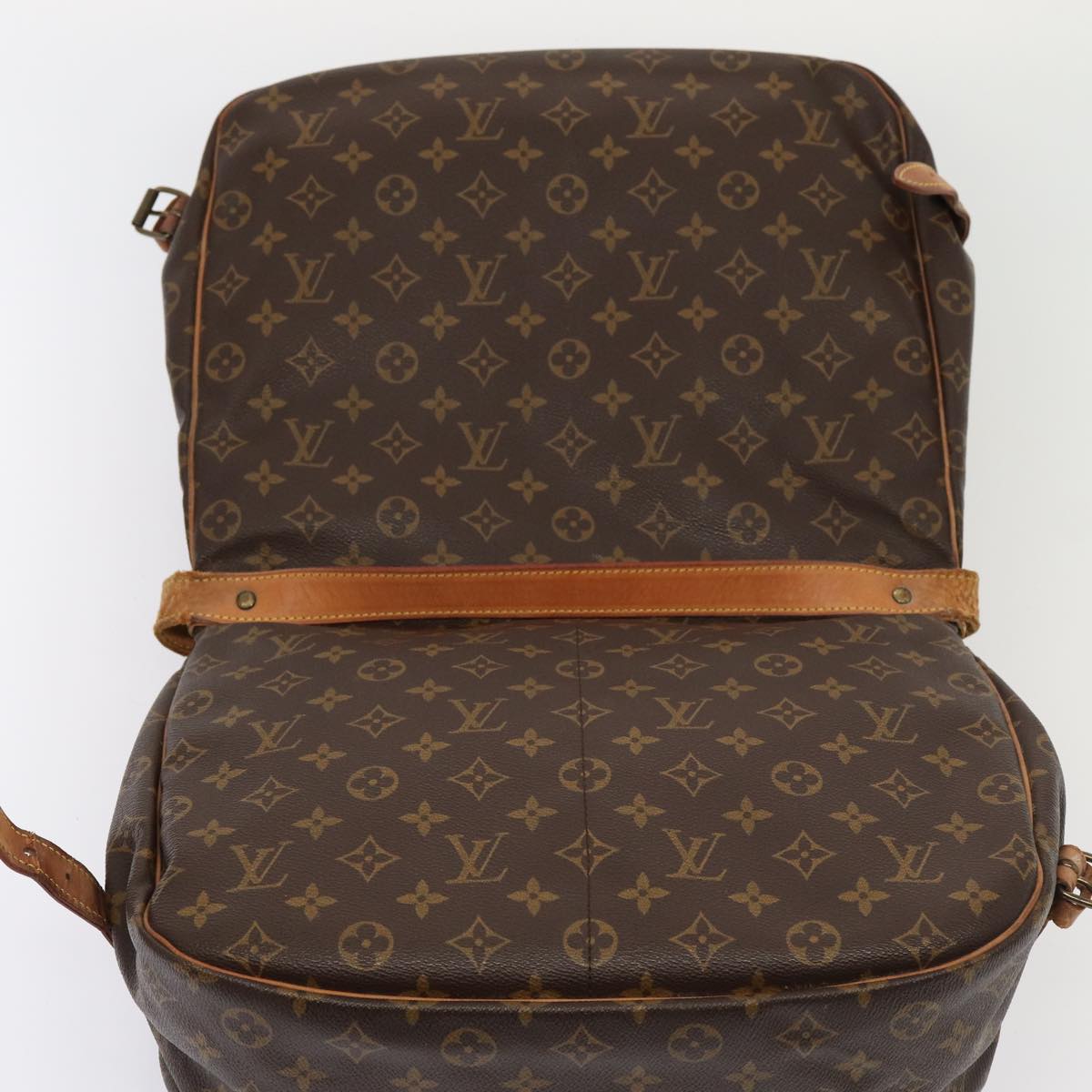LOUIS VUITTON Monogram Saumur 35 Shoulder Bag M42254 LV 81311
