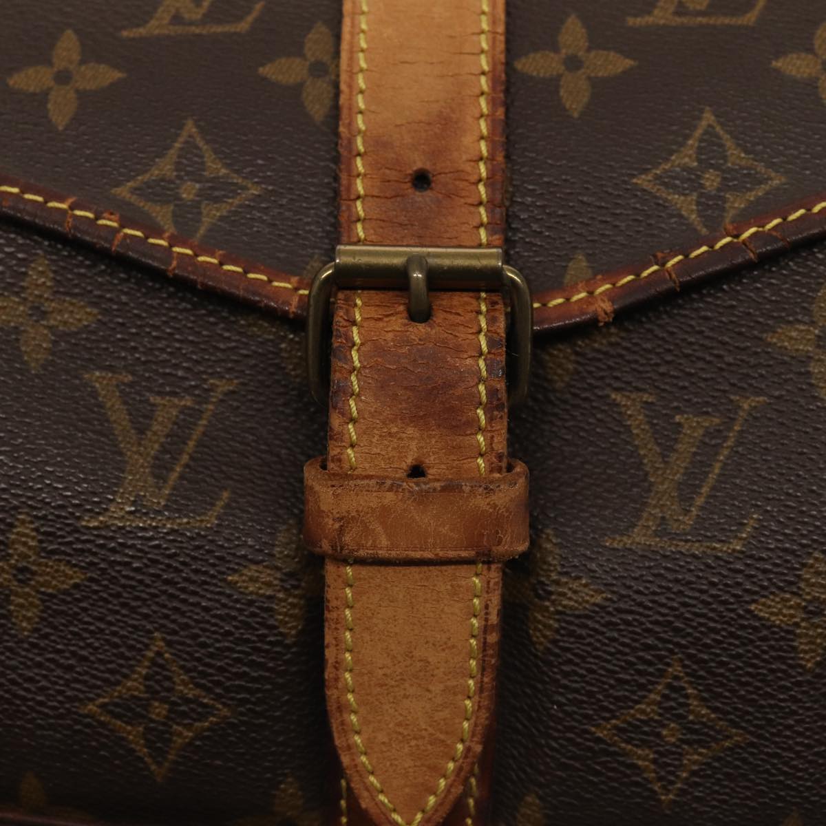 LOUIS VUITTON Monogram Saumur 35 Shoulder Bag M42254 LV 81311
