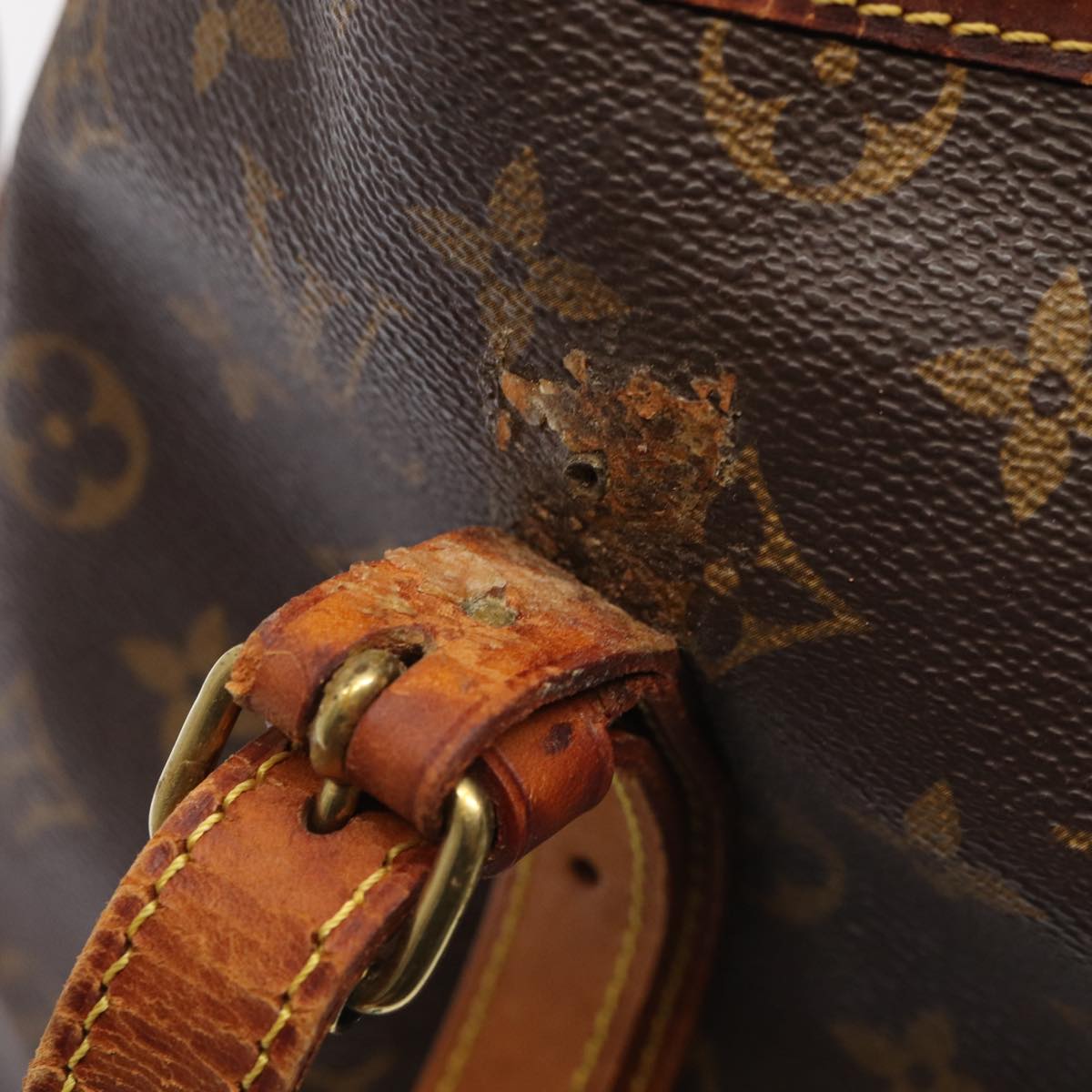 LOUIS VUITTON Monogram Bucket GM Shoulder Bag M42236 LV 81381