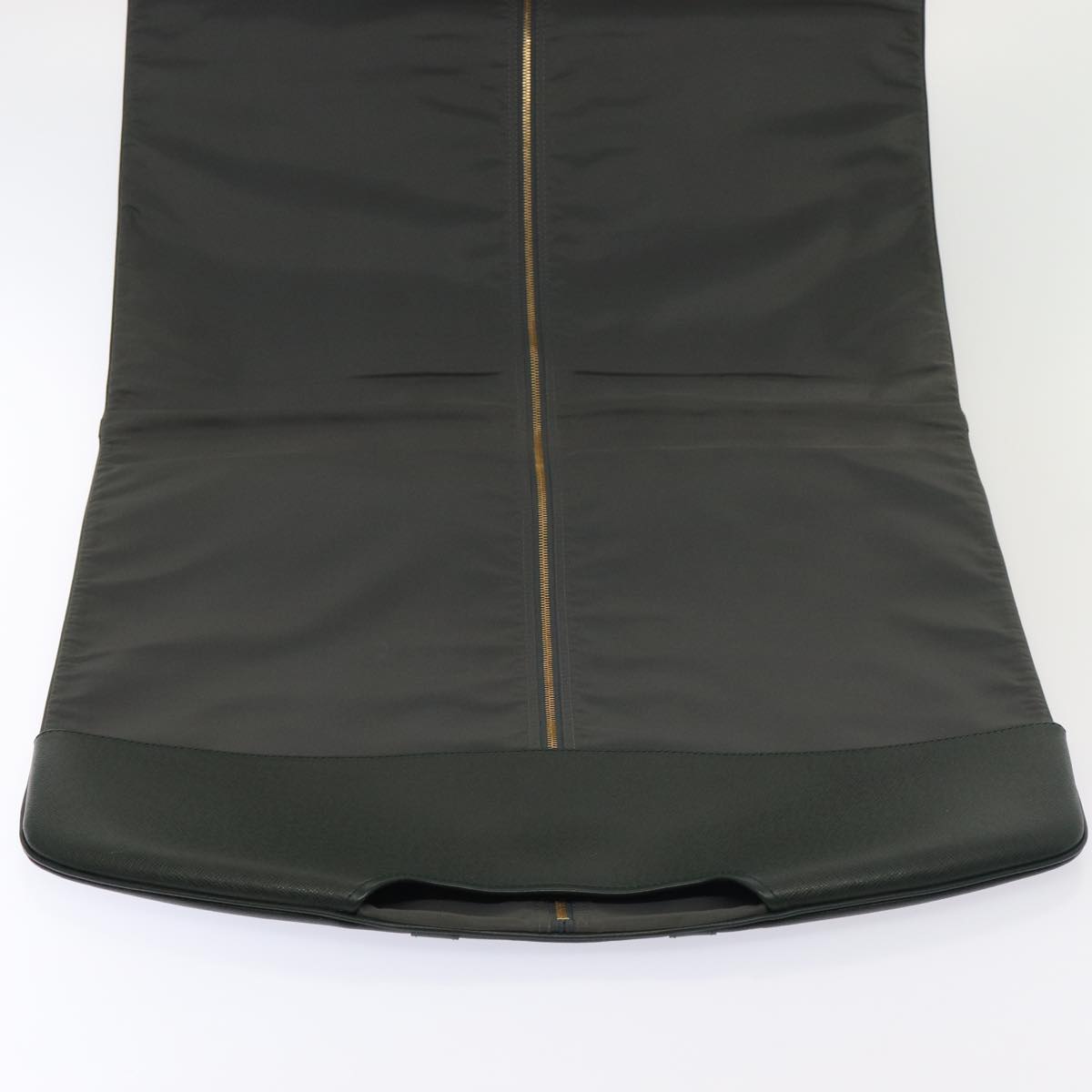 LOUIS VUITTON Taiga Bering Garment Cover Epicea M30134 LV 81395