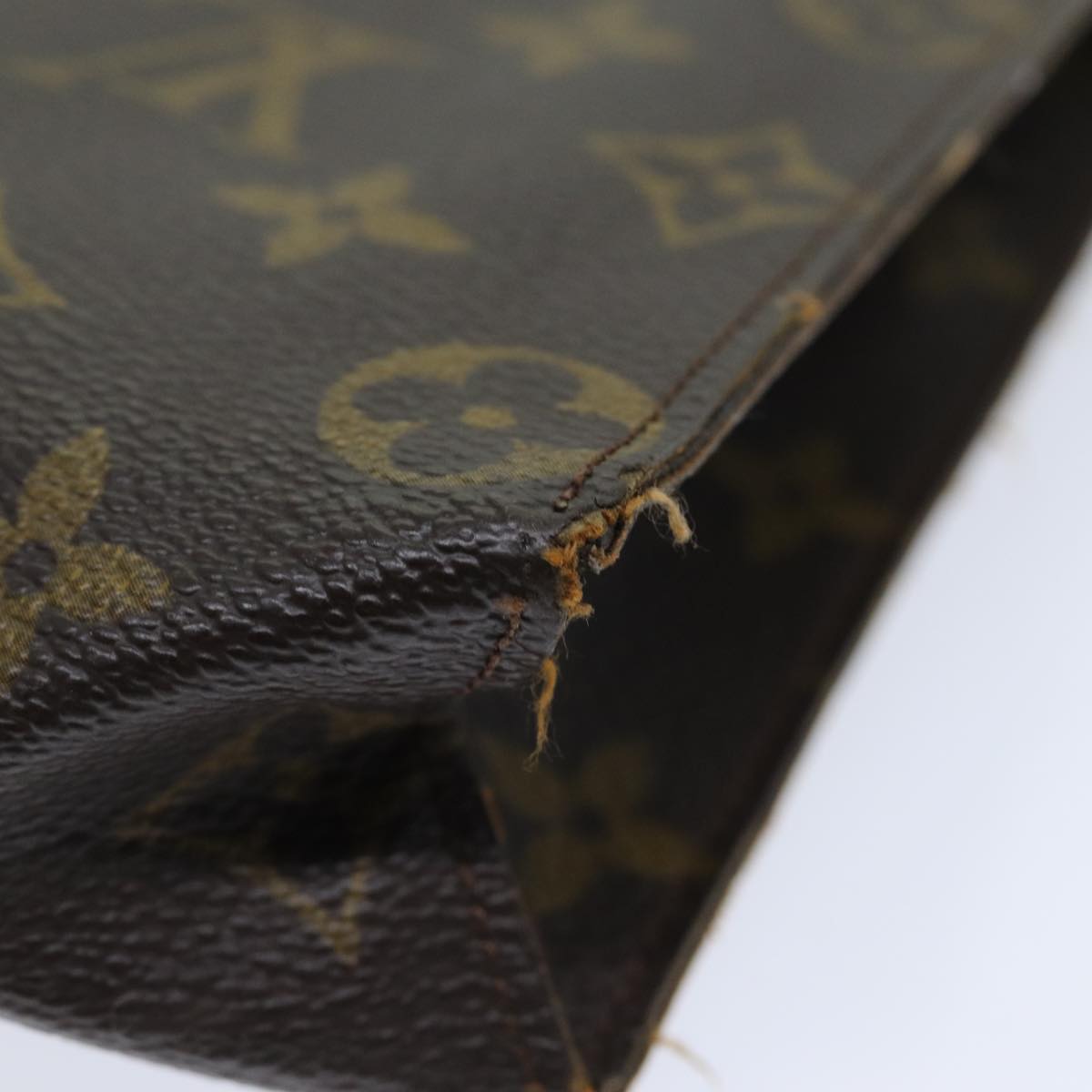 LOUIS VUITTON Monogram Poche Toilette 26 Pouch M47542 LV 81495