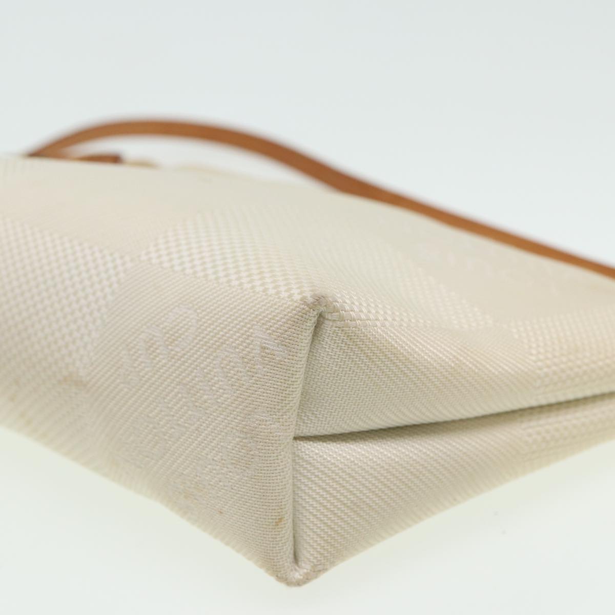 LOUIS VUITTON Damier Geant Vuitton cup Volunteer Pouch White M80634 81698