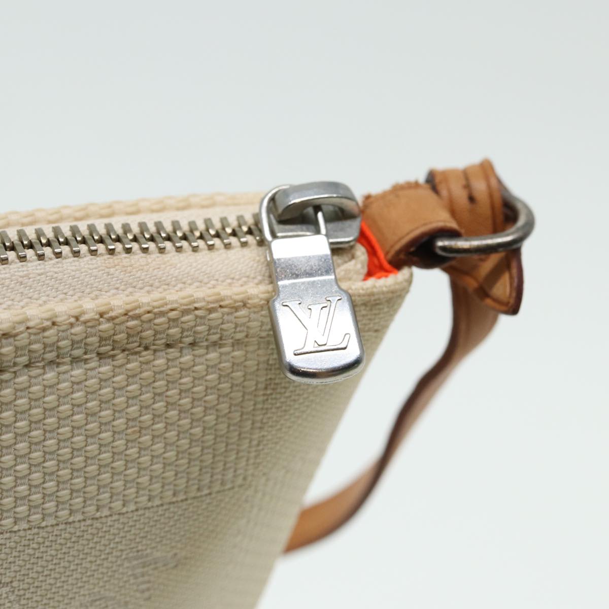 LOUIS VUITTON Damier Geant Vuitton cup Volunteer Pouch White M80634 81698