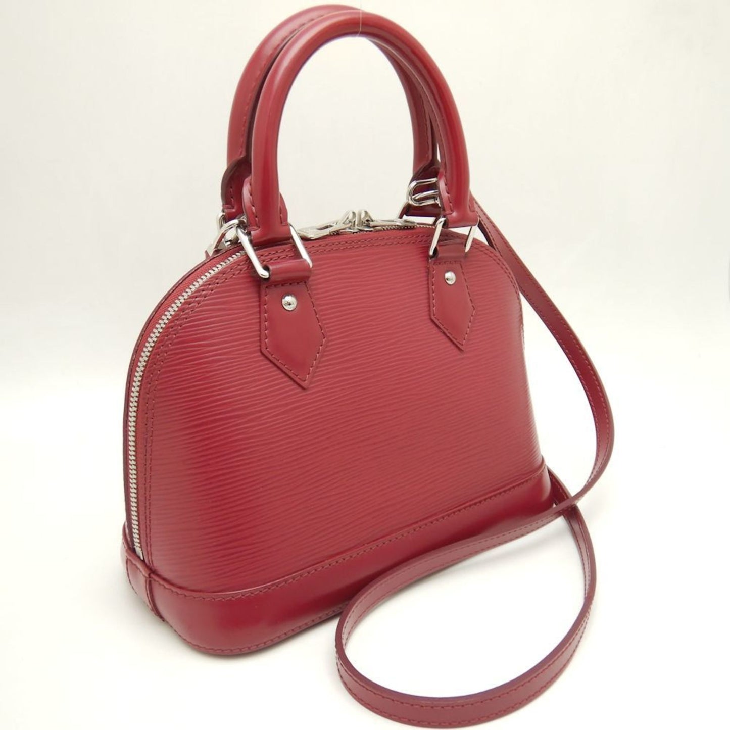 Louis Vuitton Alma  Leather Handbag ()