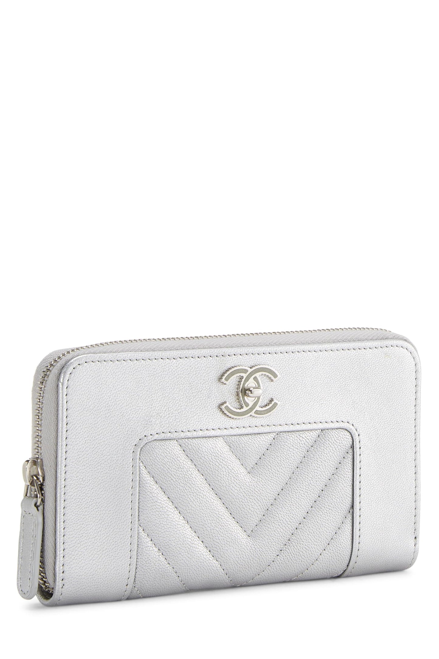 Chanel,  Silver Lambskin Mademoiselle Vintage Zippy, Silver