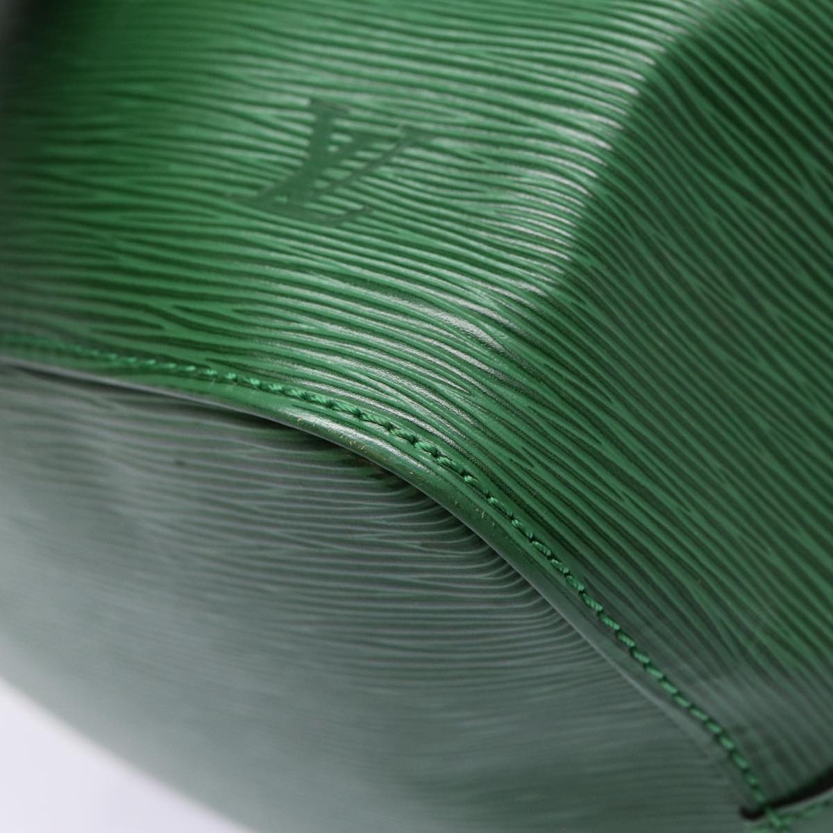 LOUIS VUITTON Epi Petit Noe Shoulder Bag Green M44102 LV 82084