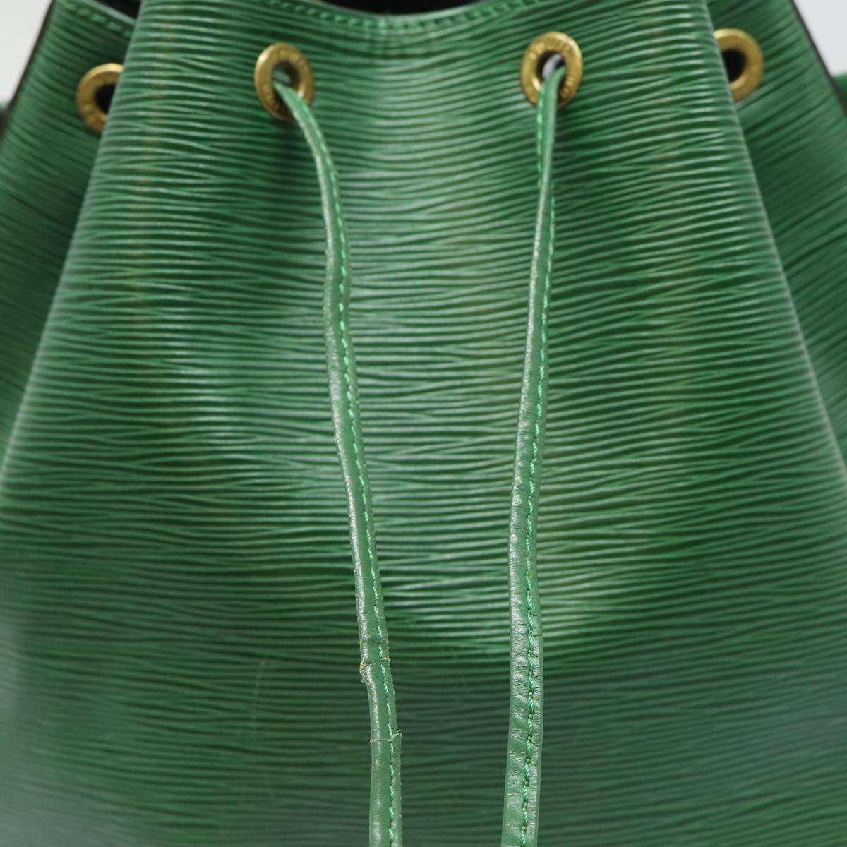LOUIS VUITTON Epi Petit Noe Shoulder Bag Green M44102 LV 82084