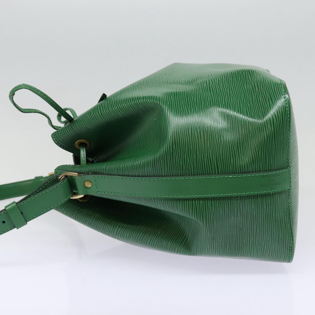 LOUIS VUITTON Epi Petit Noe Shoulder Bag Green M44102 LV 82084