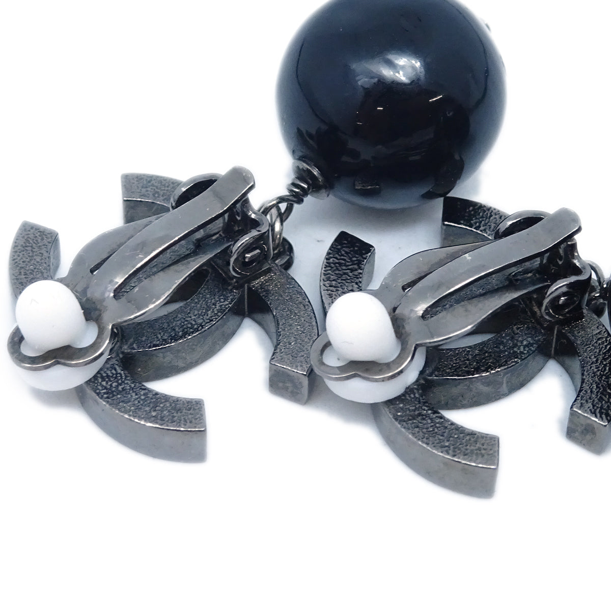 Luxury Chanel Dangle Earrings Clip-On Black 10C