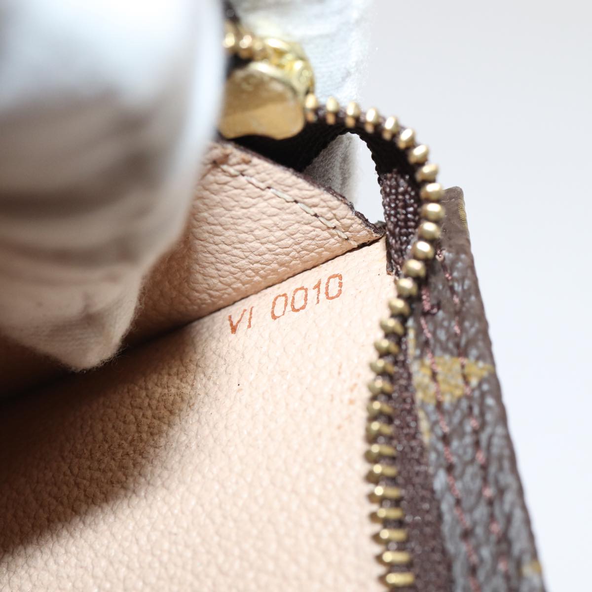 LOUIS VUITTON Monogram Bucket PM Pouch Accessory Pouch LV 82199