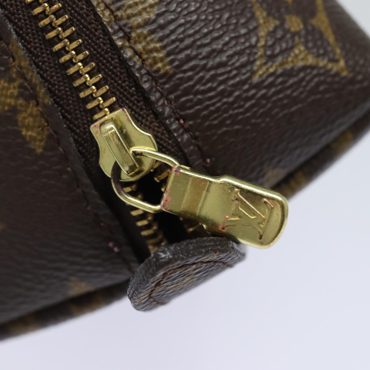 LOUIS VUITTON Monogram Trousse Demi Ronde Cosmetic Pouch M47520 LV 82207