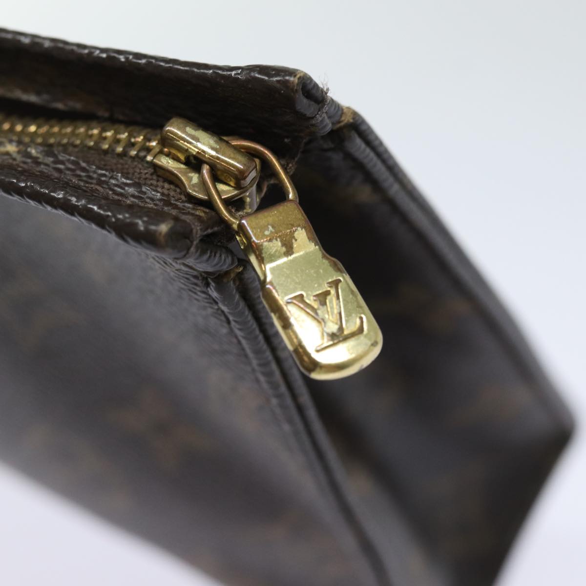 LOUIS VUITTON Monogram Poche Toilette 19 Pouch M47544 LV 82369