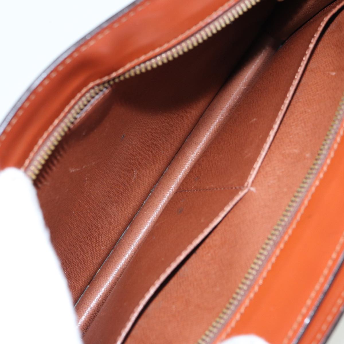 LOUIS VUITTON Epi Angian Clutch Bag Brown M52113 LV 82379