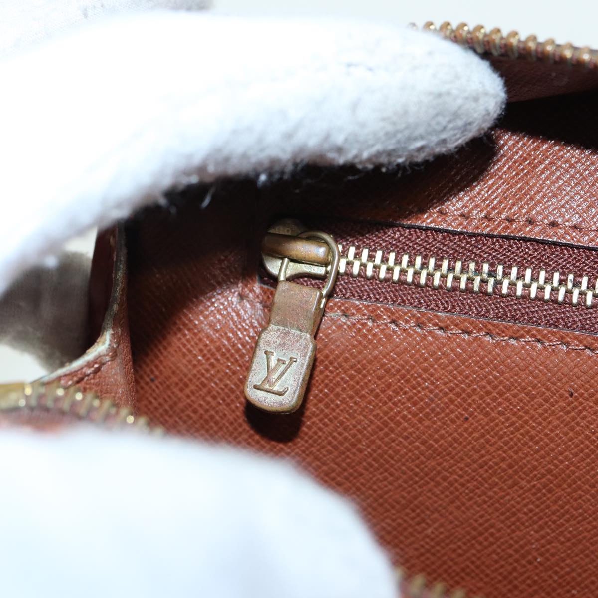 LOUIS VUITTON Epi Angian Clutch Bag Brown M52113 LV 82379