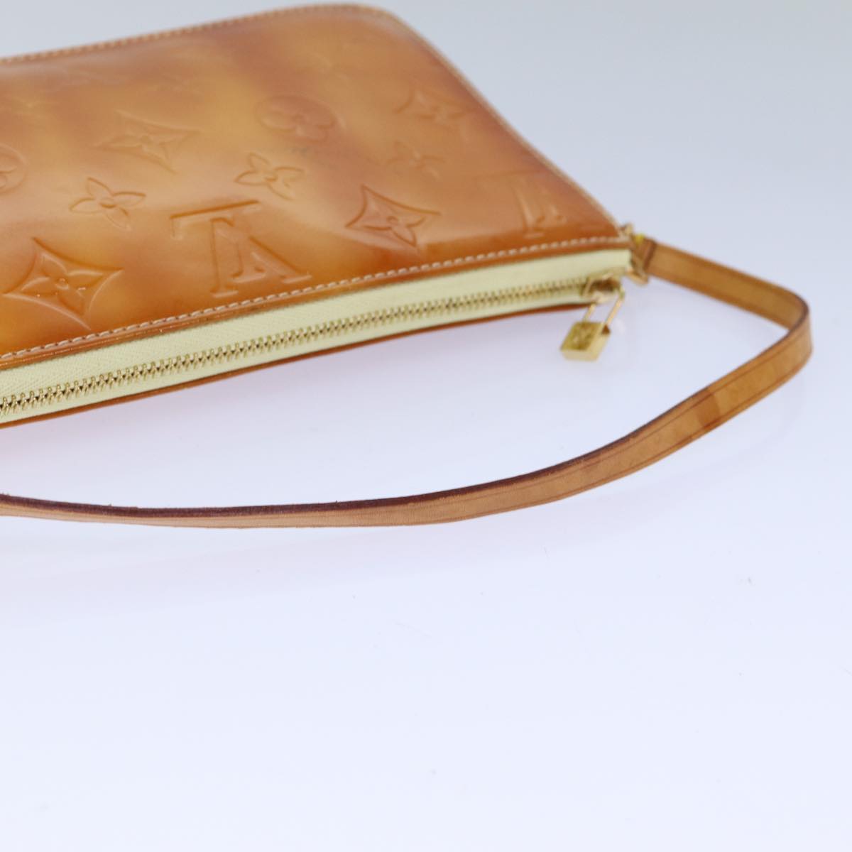 LOUIS VUITTON Vernis Lexington Accessory Pouch Lime Yellow M91058 LV 82389