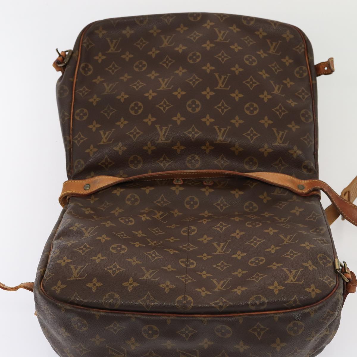 LOUIS VUITTON Monogram Saumur 35 Shoulder Bag M42254 LV 82400