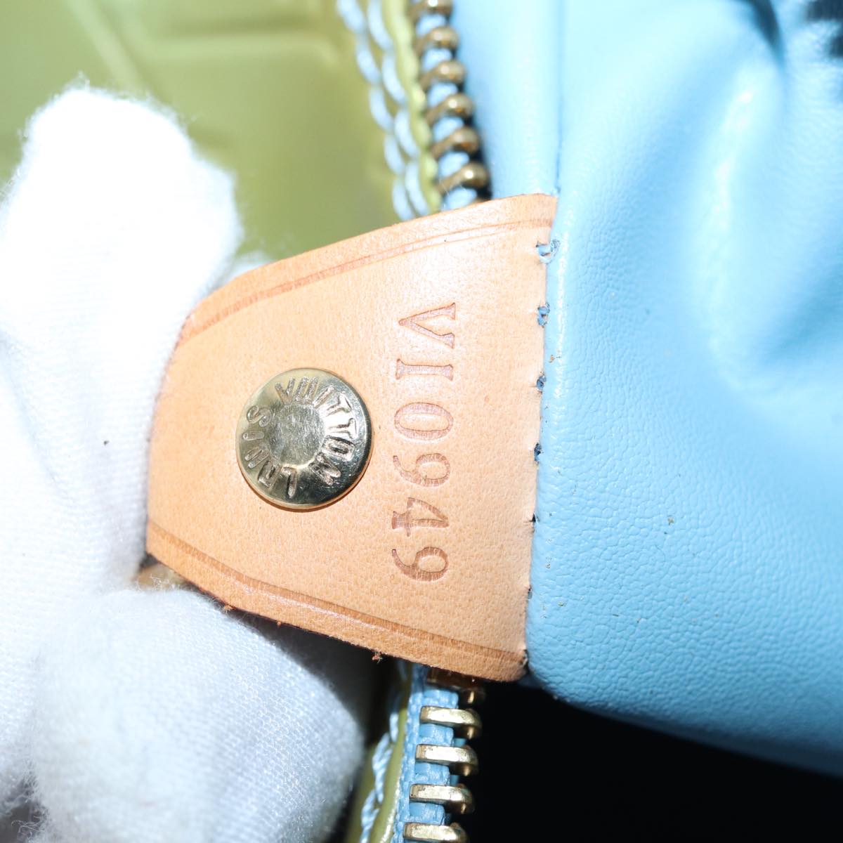 LOUIS VUITTON Monogram Vernis Bedford Hand Bag Baby Blue M91007 LV 82456