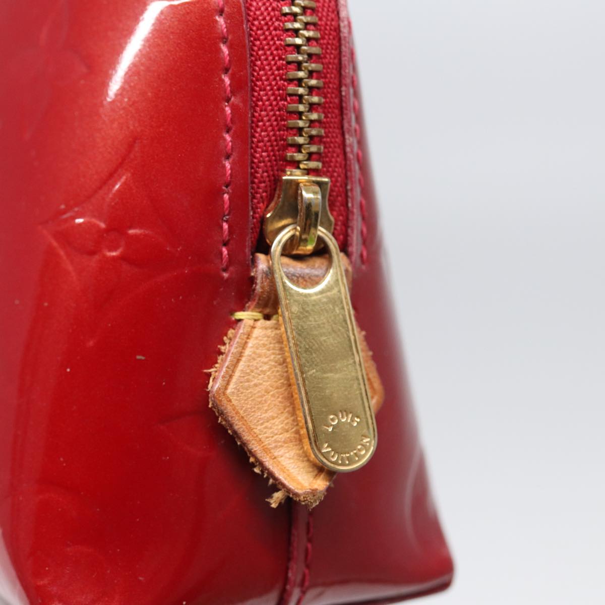 LOUIS VUITTON Monogram Vernis Pochette Cosmetic Pouch Rouge M91496 LV 82459